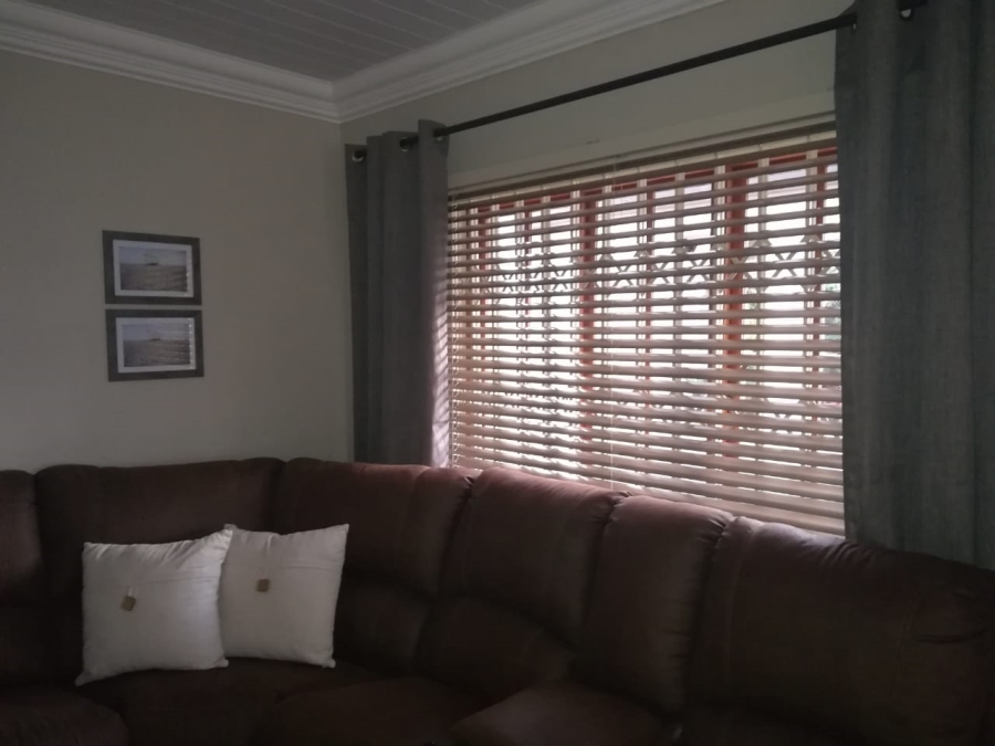 To Let 1 Bedroom Property for Rent in La Provance Free State